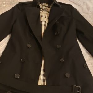 Burberry womens Sandringham trench coat NWOT